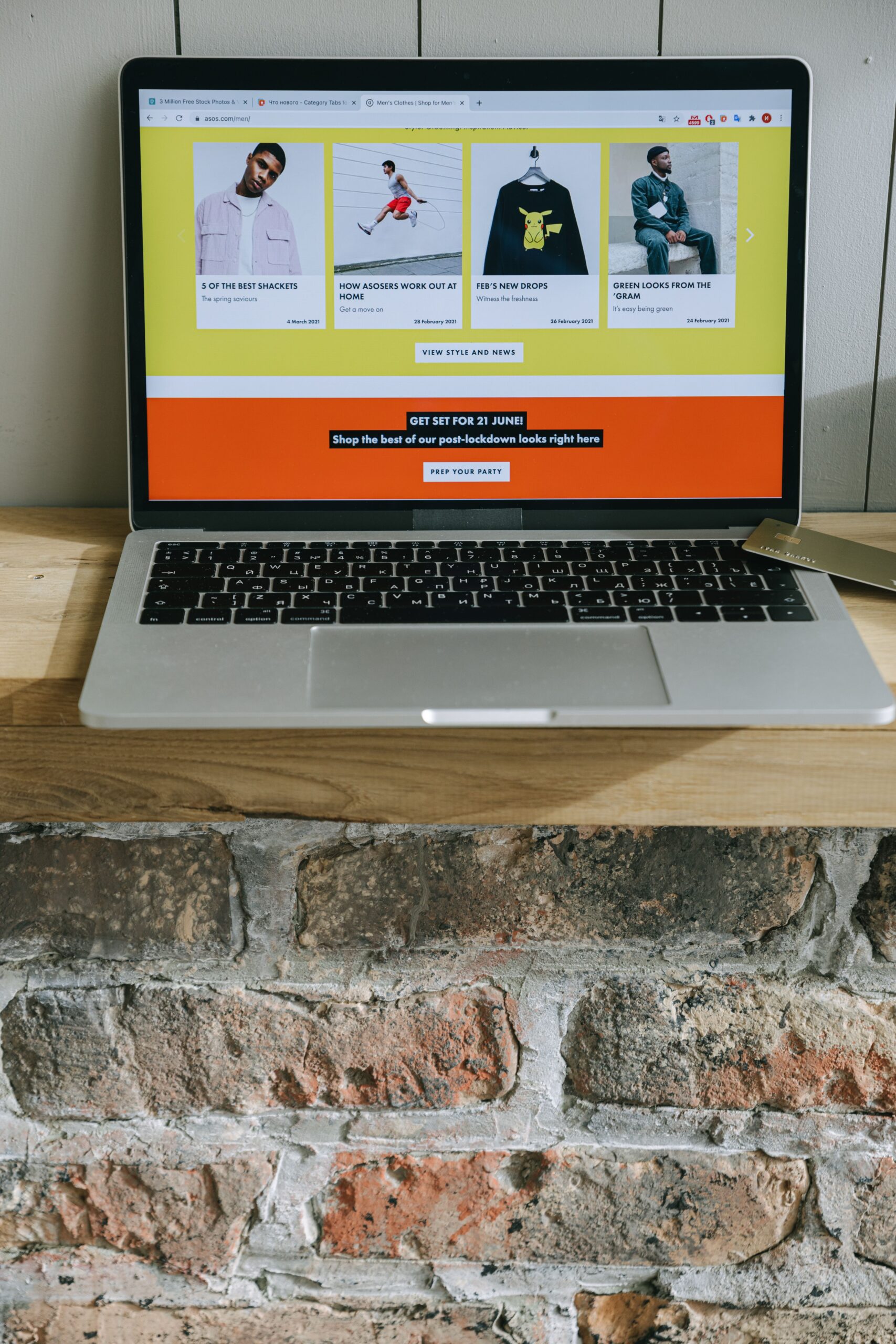 Laptop displaying an online storefront, representing the 3P Store marketplace